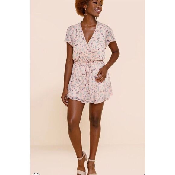 NWT SZ XL ROW A Laney Godet Surplice purina Romper in Blush Print with Flutter S - Picture 1 of 11